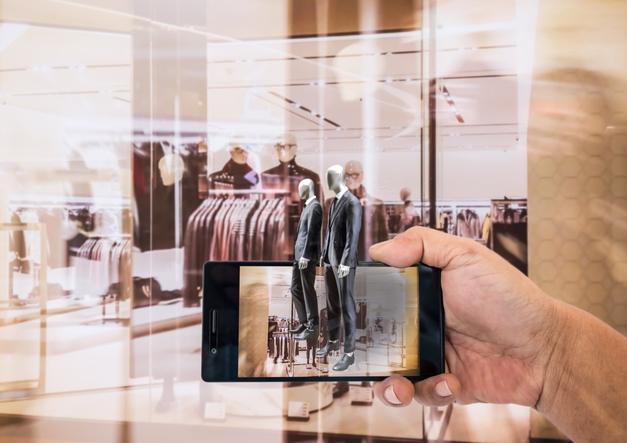 Augmented Reality Mannequins Augmented Reality Mannequins