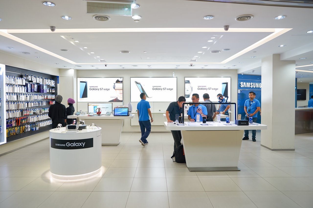 Samsung Digital Signage Samsung Digital Signage
