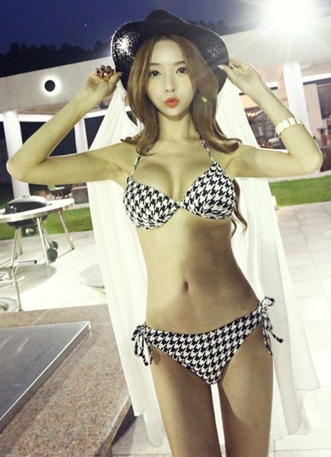 Sexy korean sales bikini girl