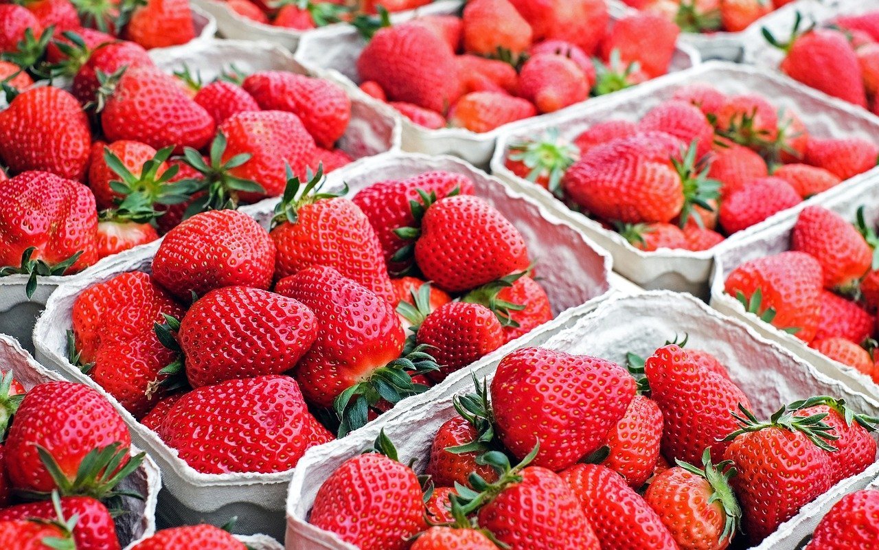 nutritional benefits strawberries fruit nutritional benefits strawberries fruit